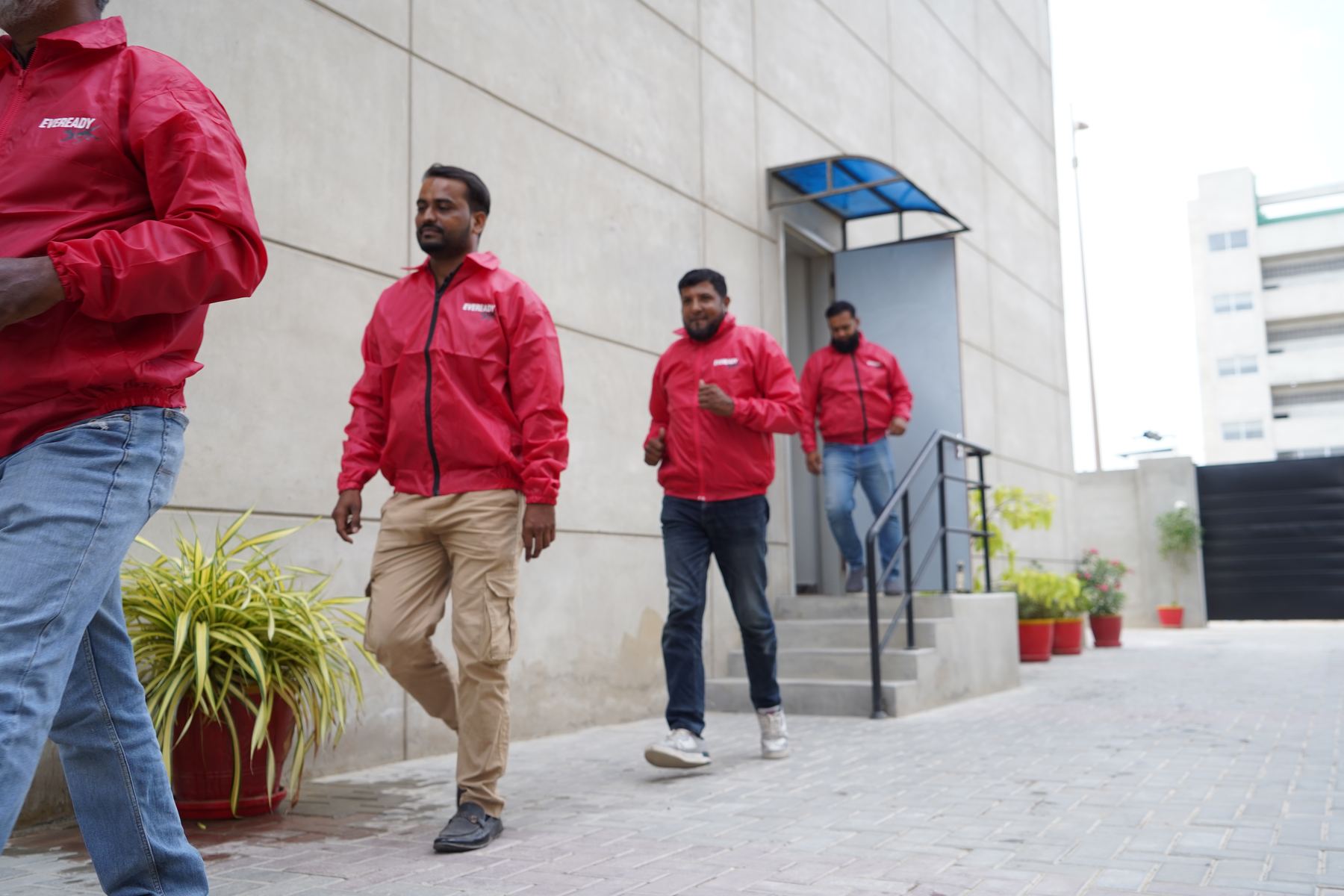 Tarseel colleagues arriving at the office